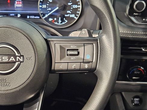Used 2024 Nissan Rogue SV AWD/4WD image 28