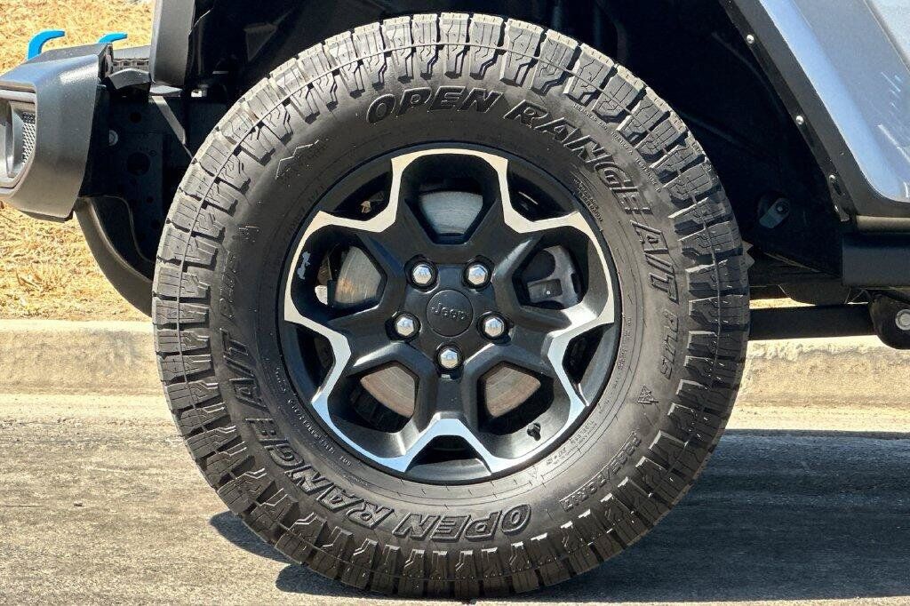 Used 2021 Jeep Wrangler Unlimited Rubicon 4xe w/ Cold Weather Group AWD/4WD image 26