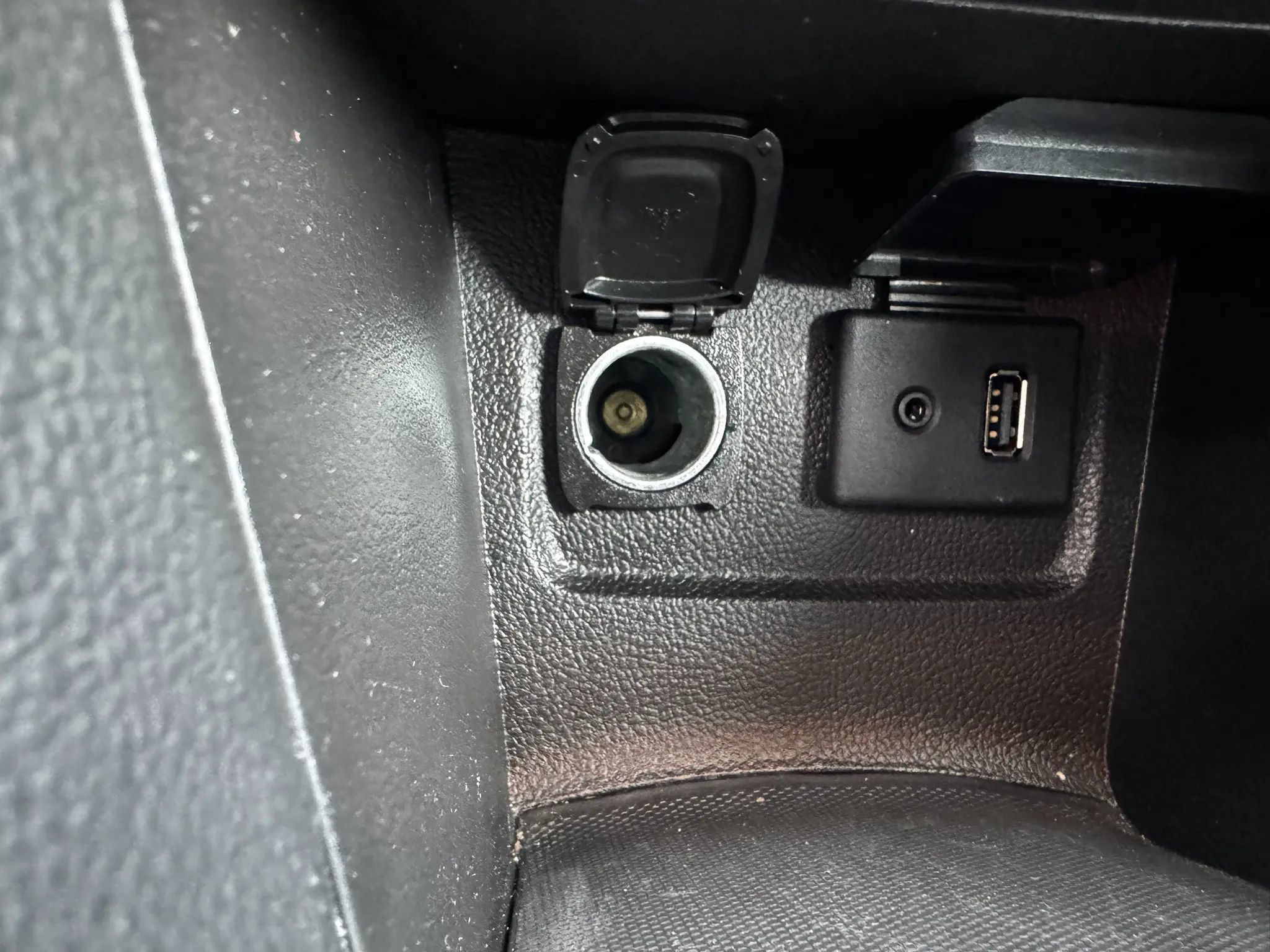 Used 2016 Buick Encore Leather FWD image 18