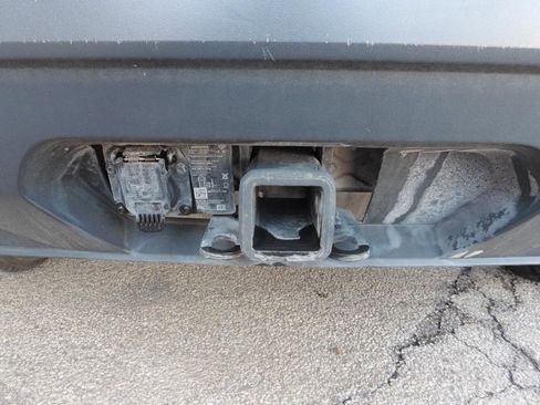 Used 2022 Volkswagen Atlas Cross Sport SE image 13