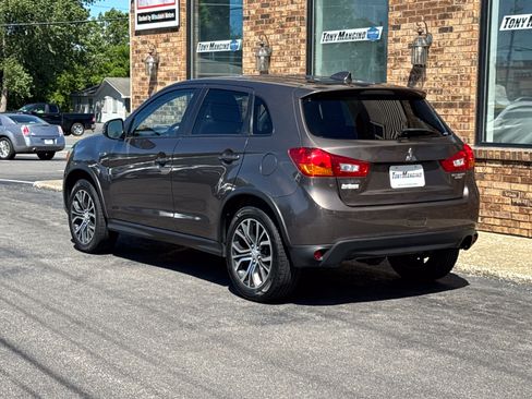 Used 2017 Mitsubishi Outlander Sport ES AWD/4WD image 4