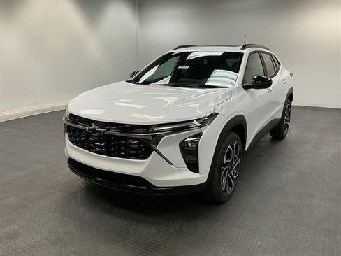 New 2026 Chevrolet Trax RS w/ Sunroof Package FWD image 1