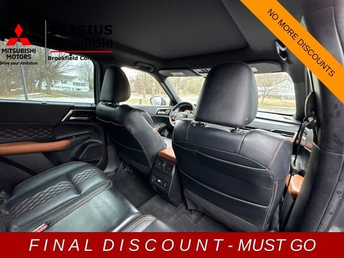 Used 2022 Mitsubishi Outlander SEL image 14