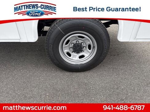New 2026 Ford F250 XL w/ XL Chrome Package image 15
