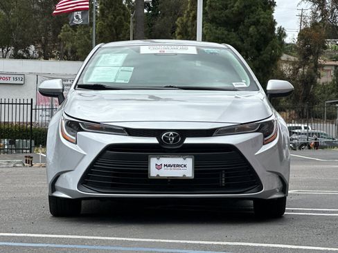 Used 2025 Toyota Corolla LE FWD image 7
