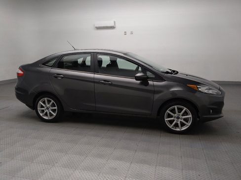 Used 2019 Ford Fiesta SE w/ Equipment Group 201A image 11