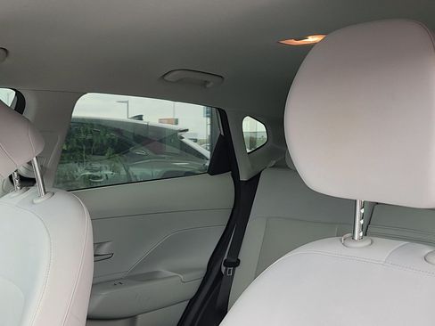 Certified 2024 Hyundai Kona SE AWD/4WD image 9
