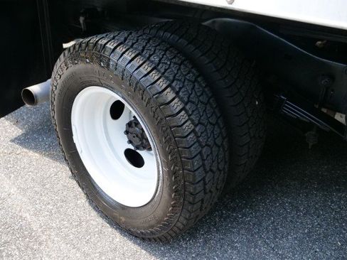 Used 2024 Ford E-450 and Econoline 450 Super Duty w/ Power Windows & Locks Group RWD image 28
