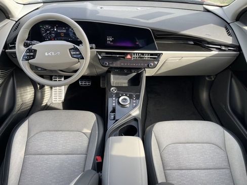 New 2023 Kia Niro Wave image 2