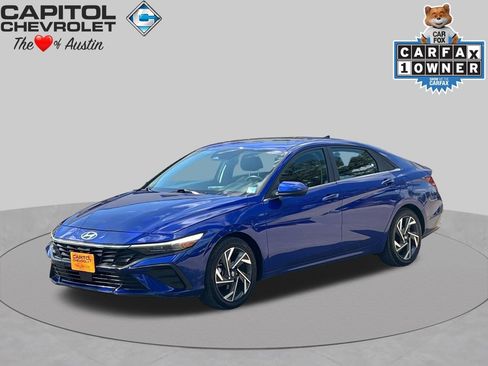 Used 2025 Hyundai Elantra SEL FWD image 1