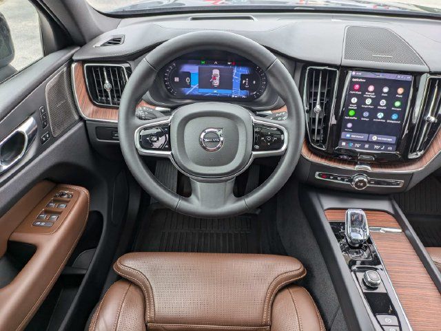 Certified 2025 Volvo XC60 B5 Ultra w/ Climate Package AWD/4WD image 21