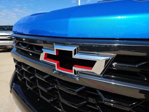 Used 2025 Chevrolet Silverado 1500 ZR2 w/ Technology Package AWD/4WD image 65