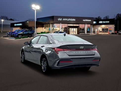 New 2026 Hyundai Elantra Sport image 5