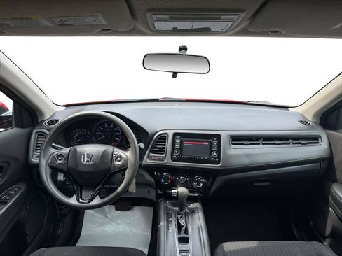 Used 2018 Honda HR-V LX image 7