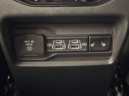 Used 2025 Jeep Grand Cherokee Limited AWD/4WD image 43