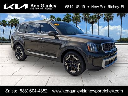Used 2023 Kia Telluride S w/ S Sunroof Package