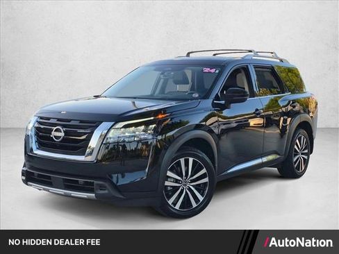 Used 2024 Nissan Pathfinder Platinum FWD image 1