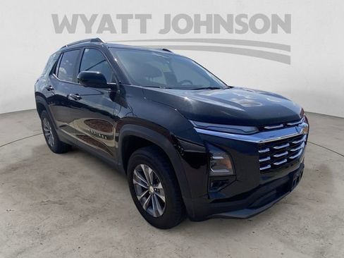 Used 2025 Chevrolet Equinox LT w/ Convenience Package II image 13