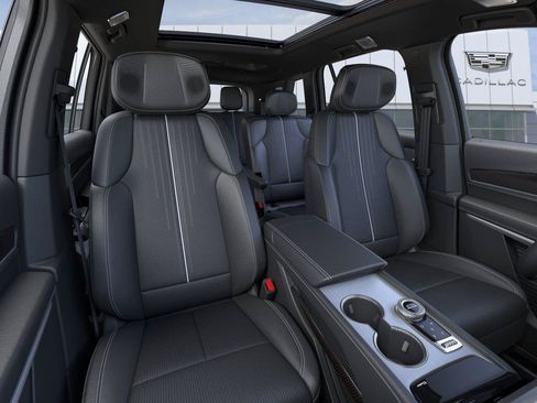 New 2027 Cadillac Vistiq Sport w/ LPO, Floor Liner Package AWD/4WD image 16