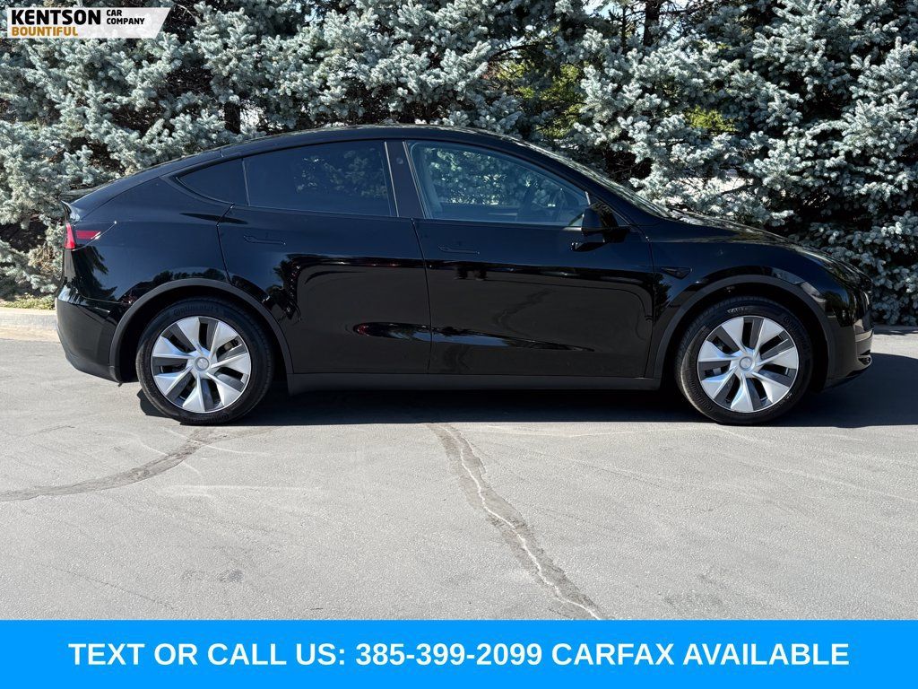 Used 2023 Tesla Model Y Long Range AWD/4WD image 9