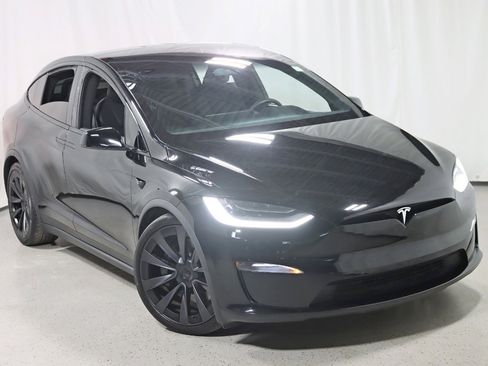 Used 2022 Tesla Model X Plaid image 6