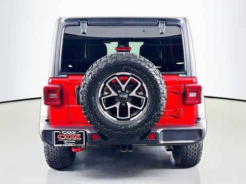 Used 2025 Jeep Wrangler Unlimited Rubicon image 6