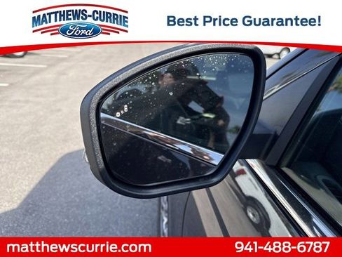 New 2026 Ford Expedition Active image 8