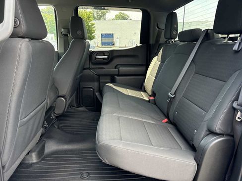 Used 2022 Chevrolet Silverado 1500 Custom AWD/4WD image 23