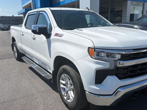 Used 2023 Chevrolet Silverado 1500 LT AWD/4WD image 3