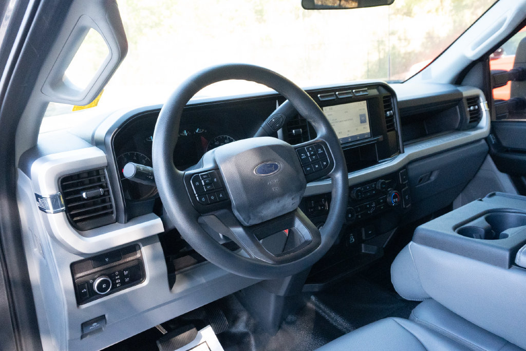 Used 2024 Ford F250 XL w/ XL Chrome Package RWD image 14