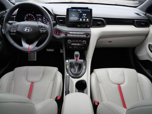 Used 2020 Hyundai Veloster Turbo Ultimate image 10