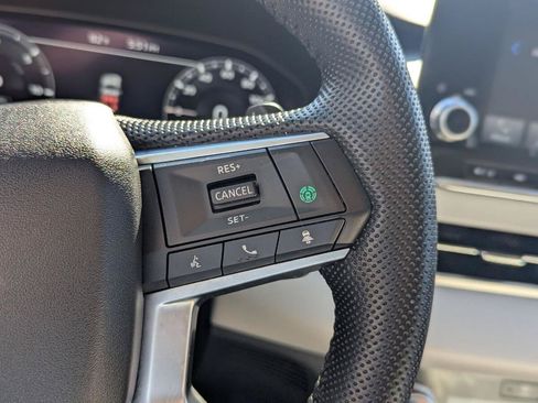 Used 2023 Mitsubishi Outlander 4WD Plug-In Hybrid image 20