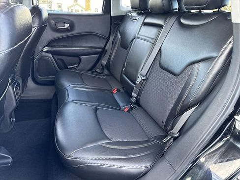 Used 2018 Jeep Compass Latitude w/ Cold Weather Group AWD/4WD image 21
