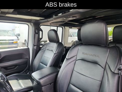 Used 2020 Jeep Wrangler Unlimited Sahara image 23