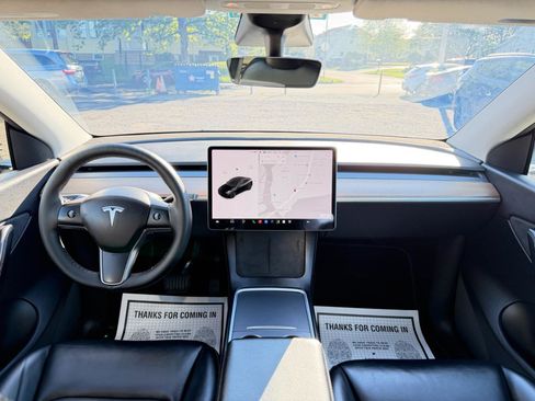 Used 2021 Tesla Model Y Long Range AWD/4WD image 25