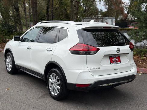 Used 2019 Nissan Rogue SV image 54