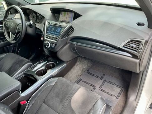 Used 2019 Acura MDX A-Spec image 17