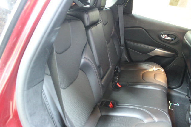 Used 2021 Jeep Cherokee High Altitude AWD/4WD image 9