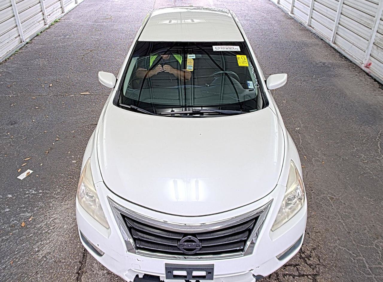 Used 2013 Nissan Altima 2.5 SV FWD image 2