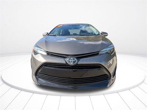 Used 2019 Toyota Corolla LE image 9