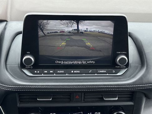 Used 2023 Nissan Rogue SV image 23