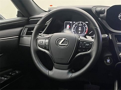 Certified 2025 Lexus ES 350 image 15