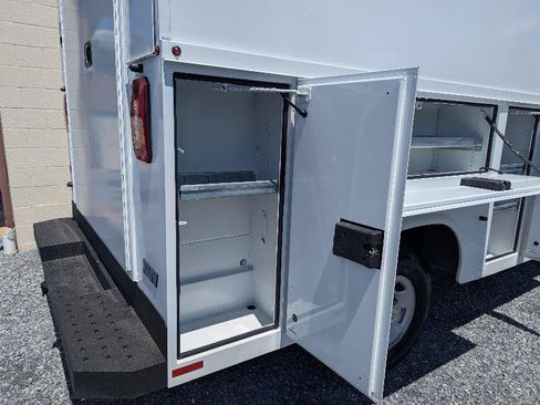 Used 2023 Chevrolet Express 3500 w/ Power Convenience Package RWD image 15