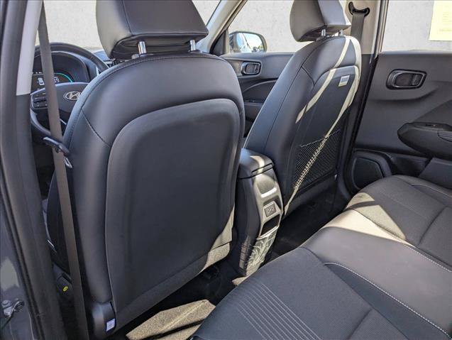 Certified 2025 Hyundai Venue Limited FWD image 24