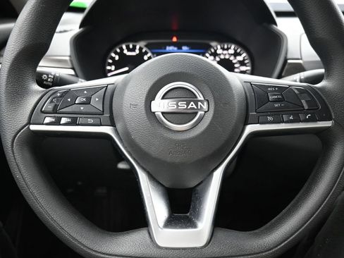 Used 2023 Nissan Altima 2.5 SV image 11