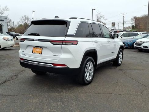 Certified 2023 Jeep Grand Cherokee Limited AWD/4WD image 3