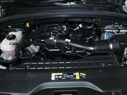 Used 2024 Jeep Grand Cherokee Summit AWD/4WD image 36