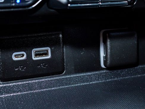 Used 2022 Chevrolet Tahoe Premier image 16