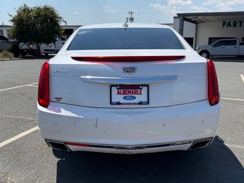 Used 2017 Cadillac XTS Luxury FWD image 4