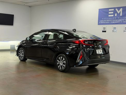 Used 2020 Toyota Prius Prime XLE FWD image 9